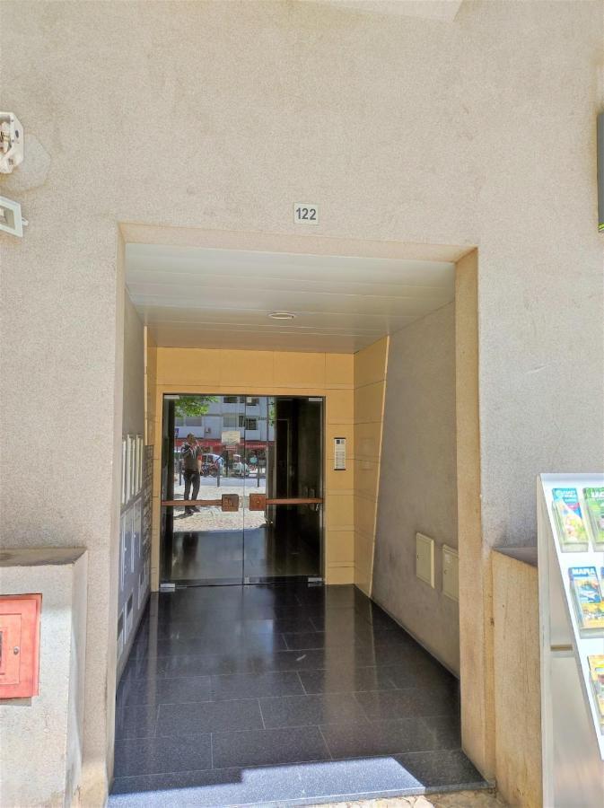 Algarve Modern T1 Apartment With Balcony In Αλμπουφέιρα Εξωτερικό φωτογραφία